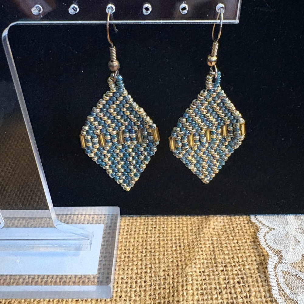 Diamond-Shaped Beaded Earrings in Blue and Gold